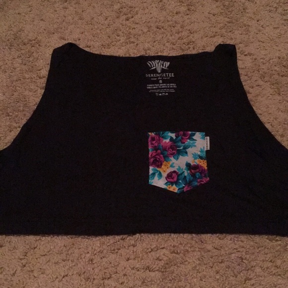 Serengetee Crop Top - Picture 1 of 4